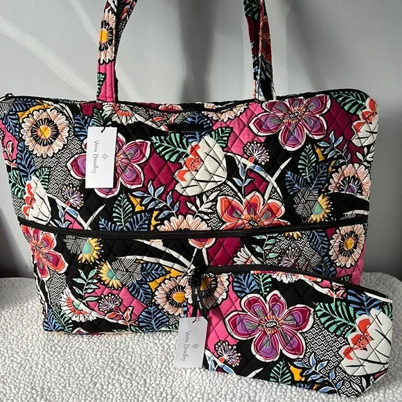 Vera Bradley | Bags | Vera Bradley Expandable Travel Bag And  display picture 3